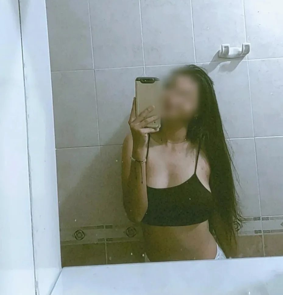Anna, 22
