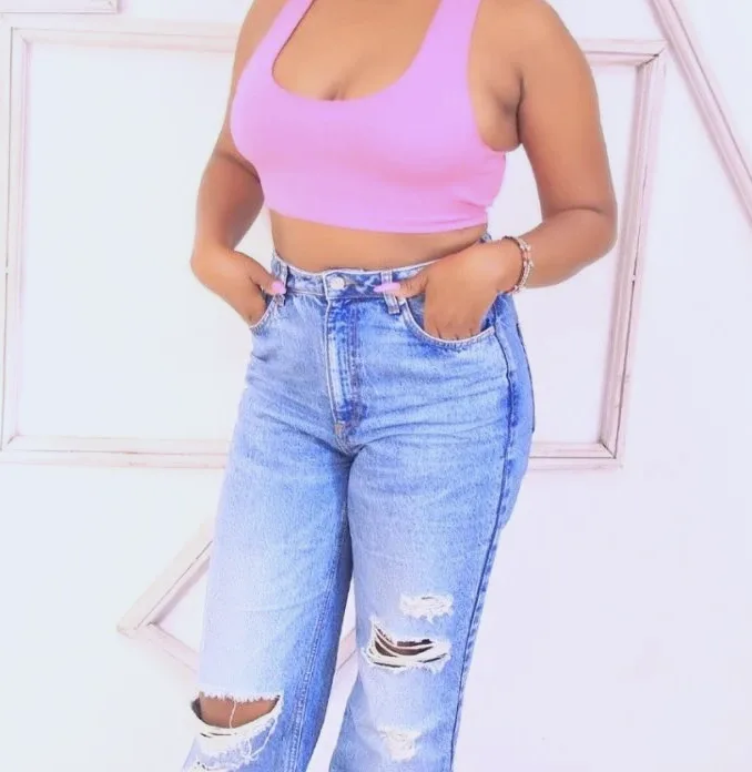 Marlene, 32